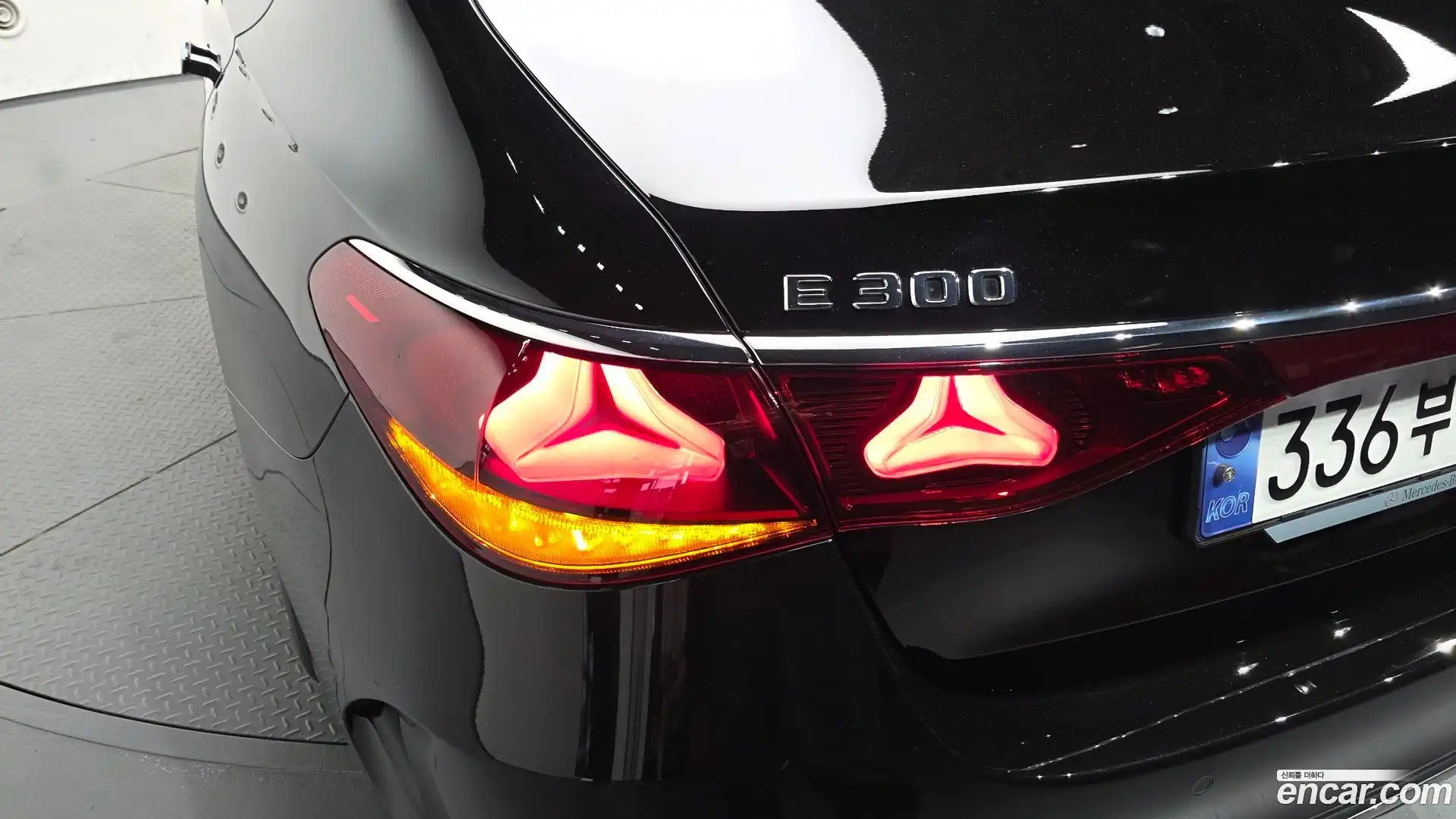 E-Class Mercedes-Benz 2024.3-OUTER-033