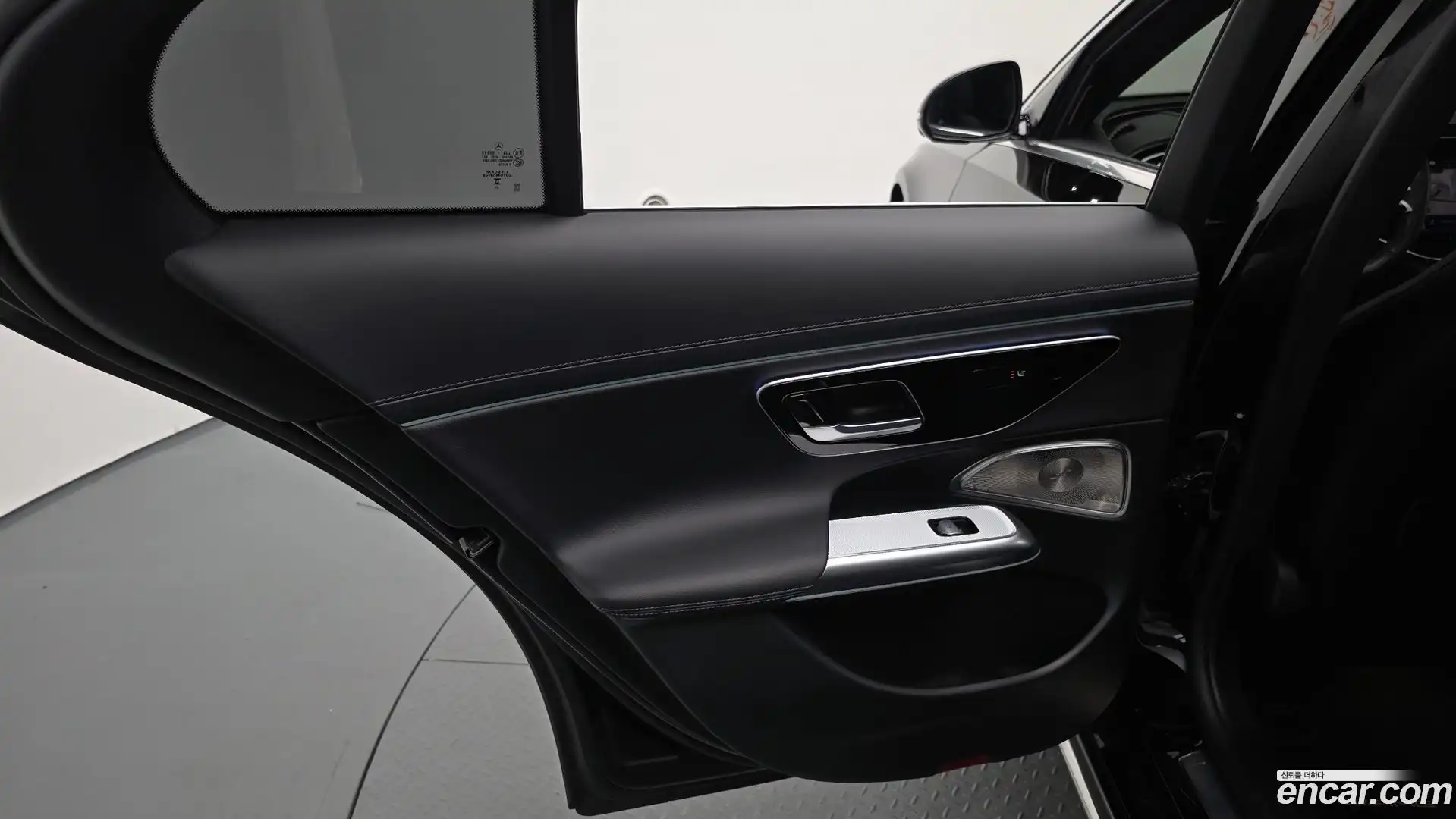 E-Class Mercedes-Benz 2024.3-INNER-035