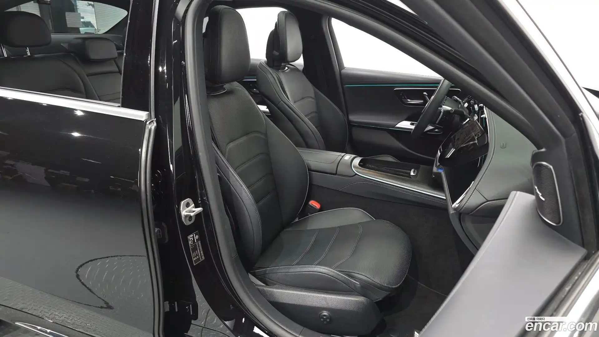 E-Class Mercedes-Benz 2024.3-INNER-036