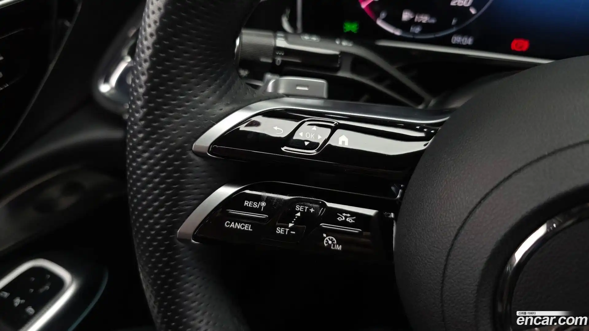 E-Class Mercedes-Benz 2024.3-OPTION-042