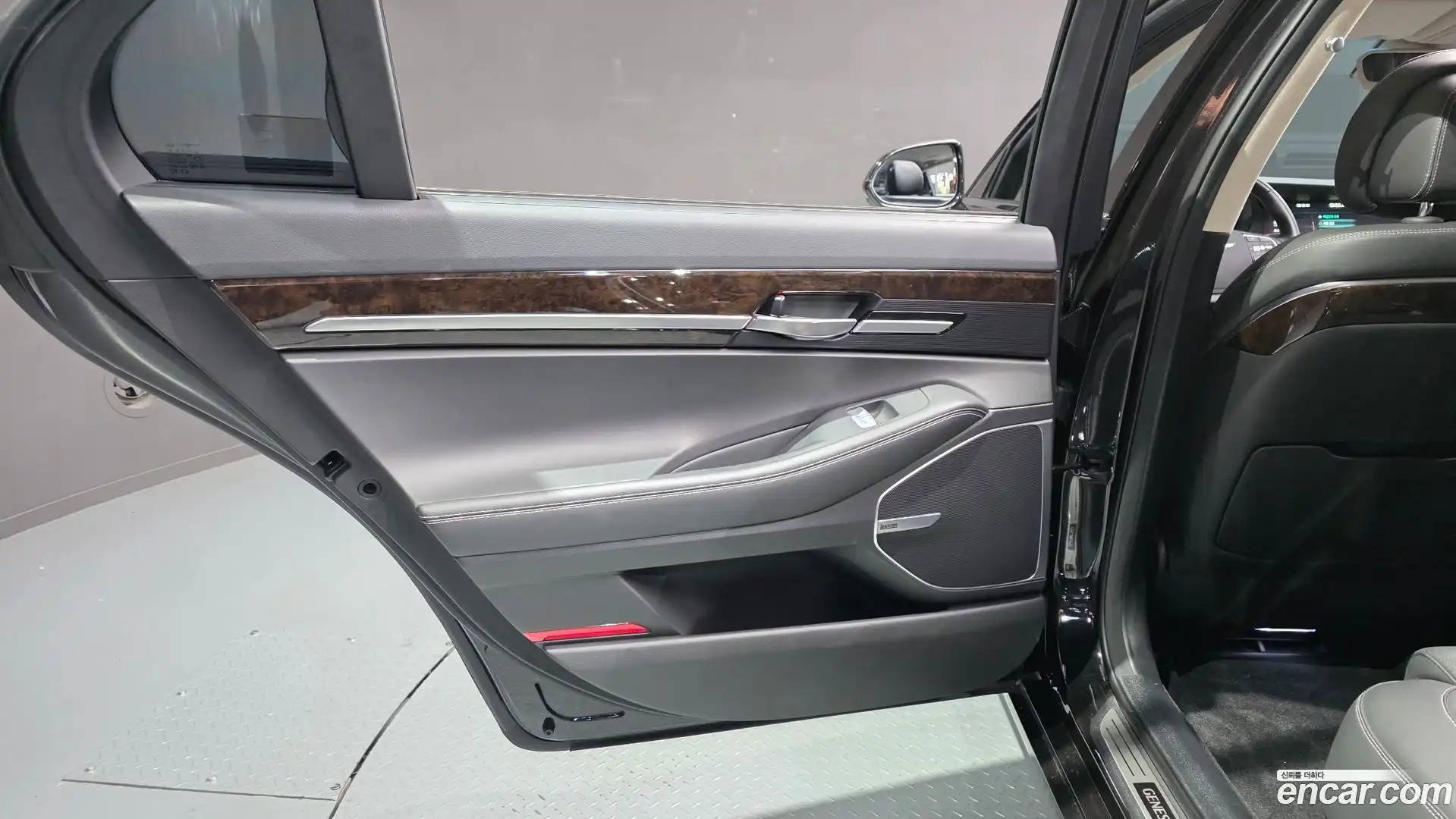 G90 Genesis 2019.7-INNER-035