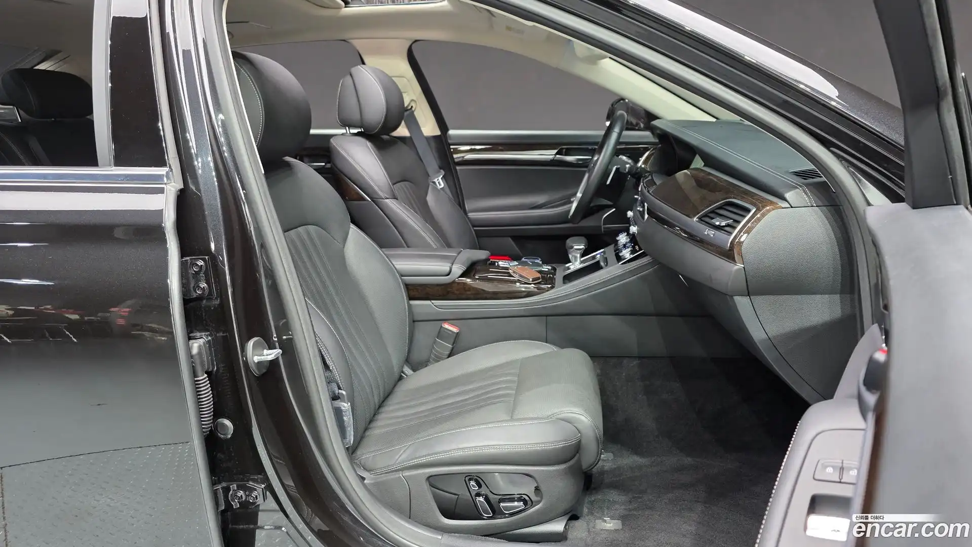 G90 Genesis 2019.7-INNER-036