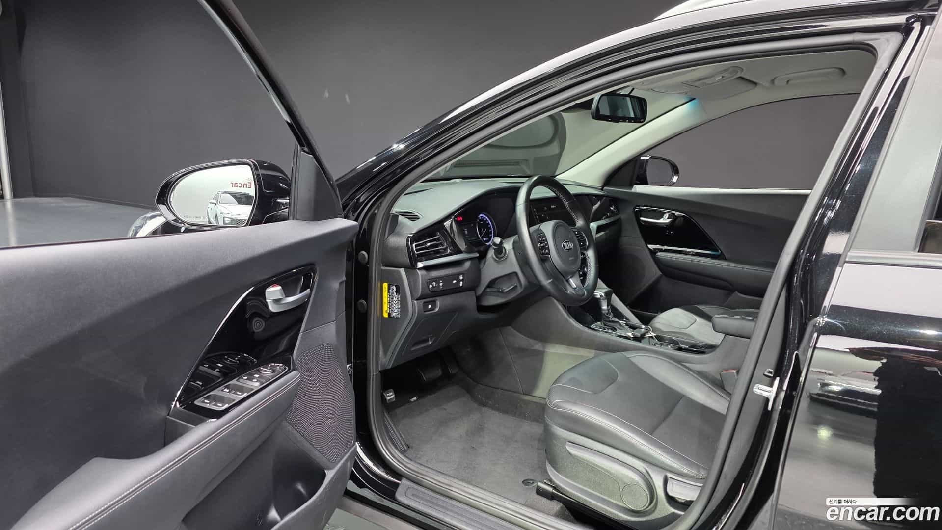 Niro Kia 2020.2-INNER-010