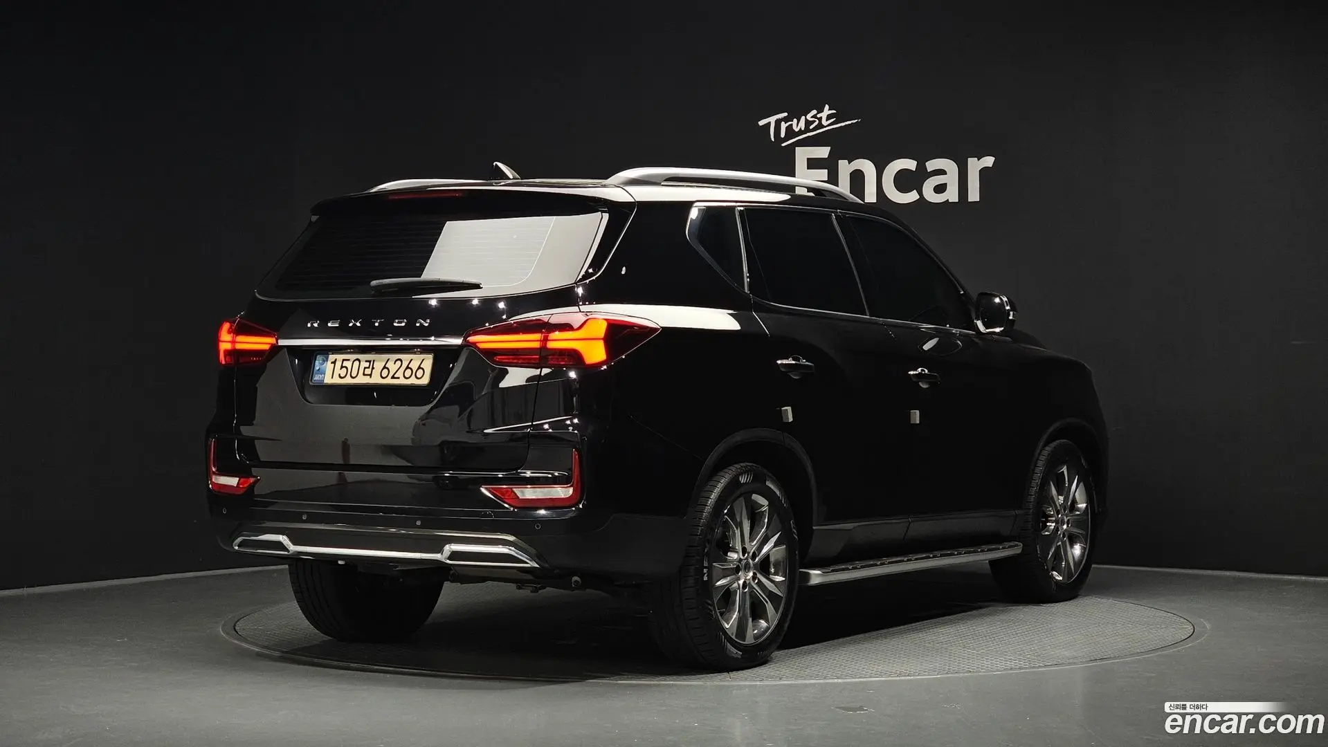 Main__Slider__Photo:Rexton KG Mobility 2022.6-1