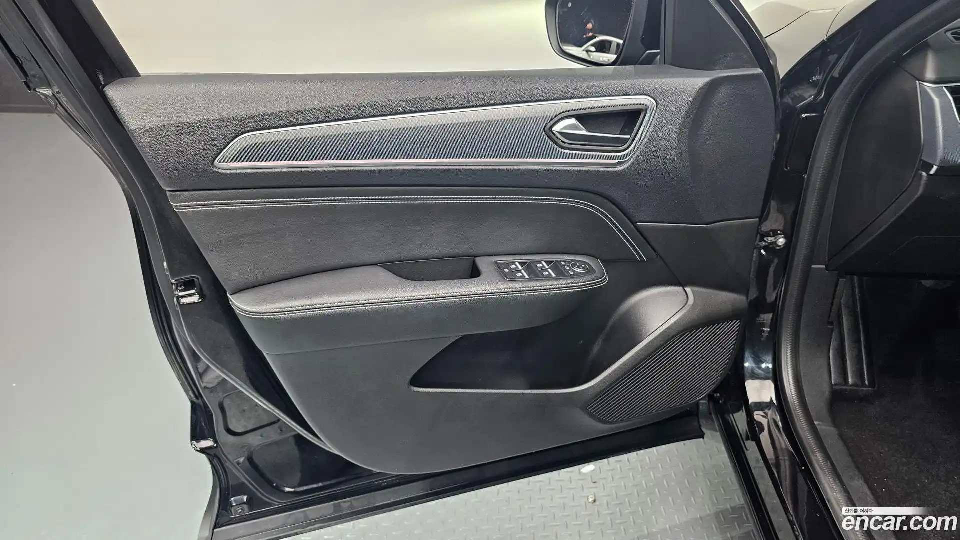 XM3 Renault Korea 2022.1-INNER-034