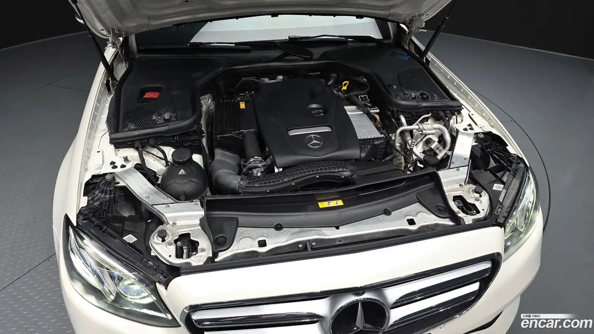 E-Class Mercedes-Benz 2016.10-OUTER-006