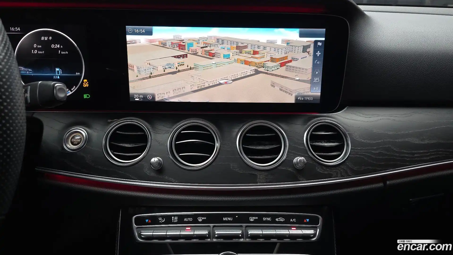 E-Class Mercedes-Benz 2016.10-OPTION-018