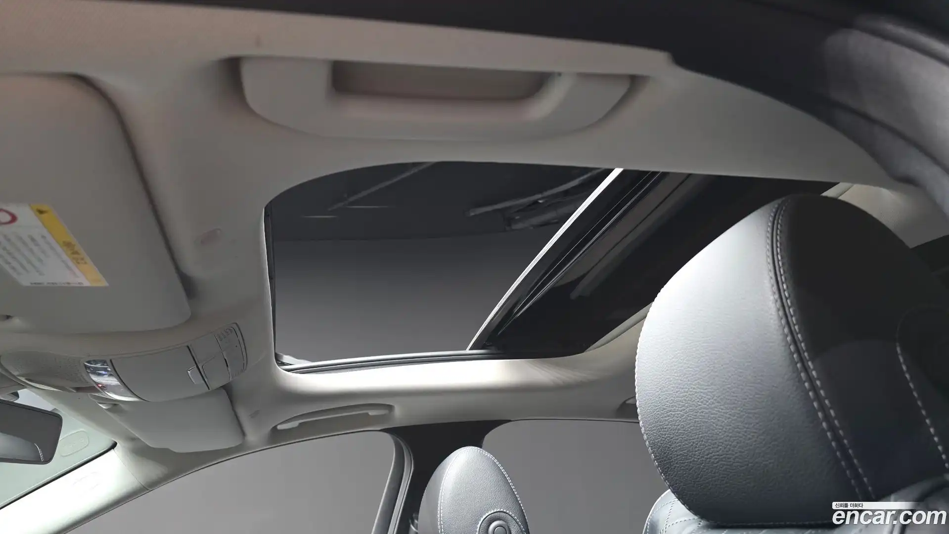 E-Class Mercedes-Benz 2016.10-OPTION-022