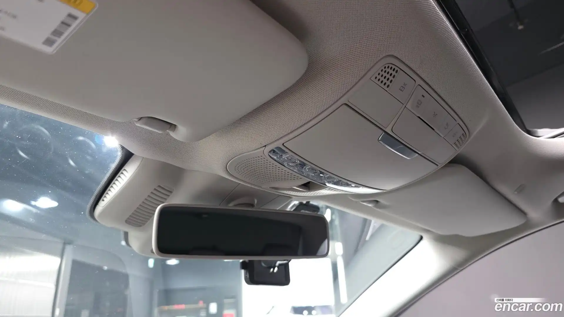 E-Class Mercedes-Benz 2016.10-OPTION-023