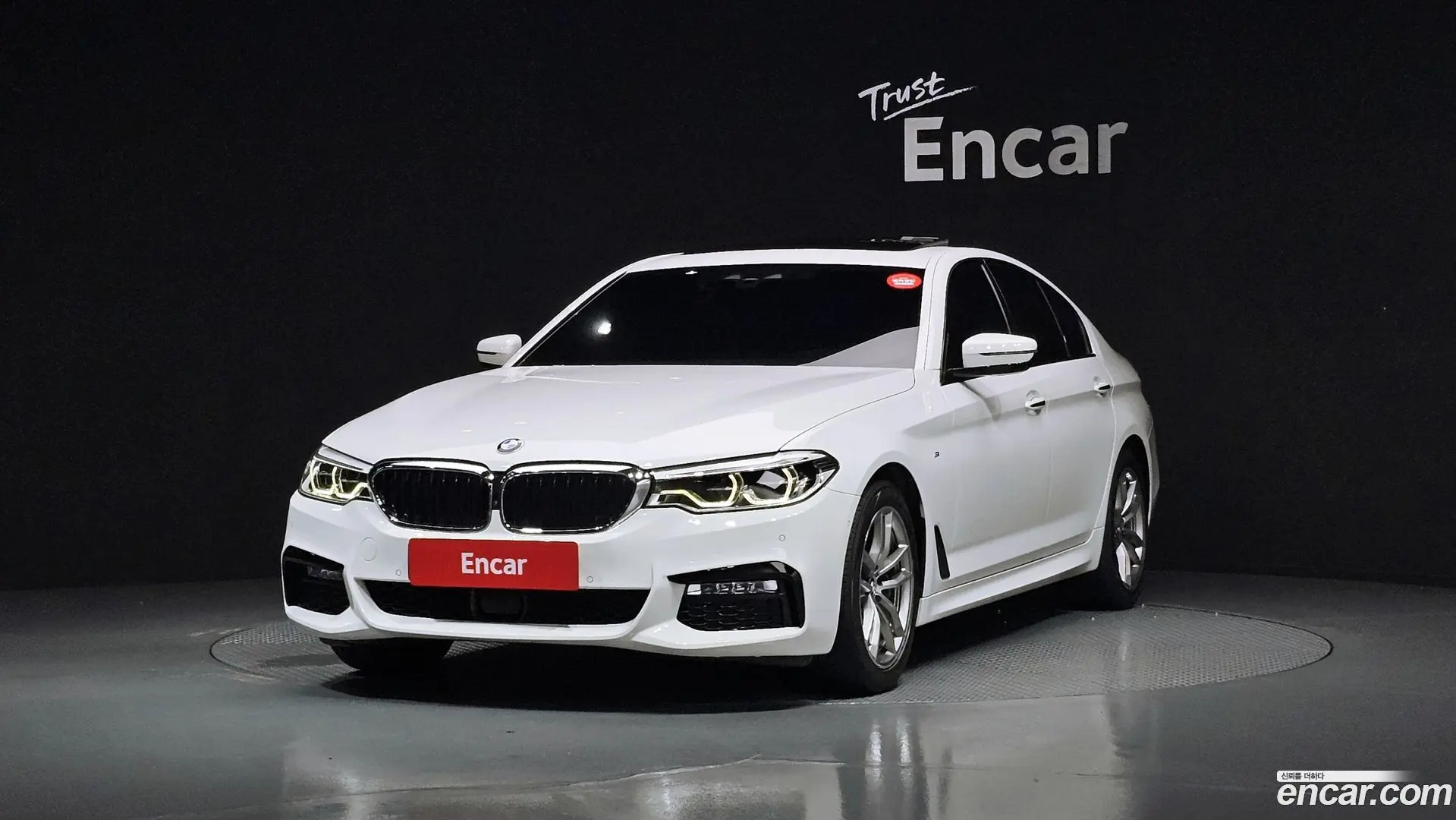 Main__Slider__Photo:5-Series BMW 2017.7-0
