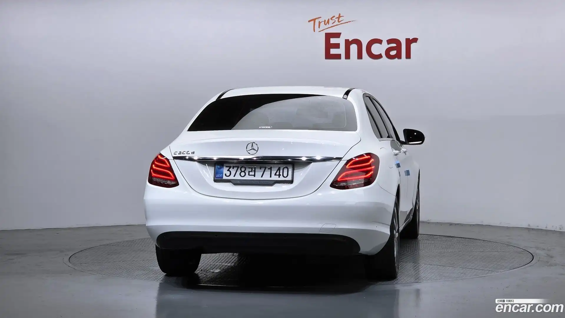 C-Class Mercedes-Benz 2015.9-OUTER-004