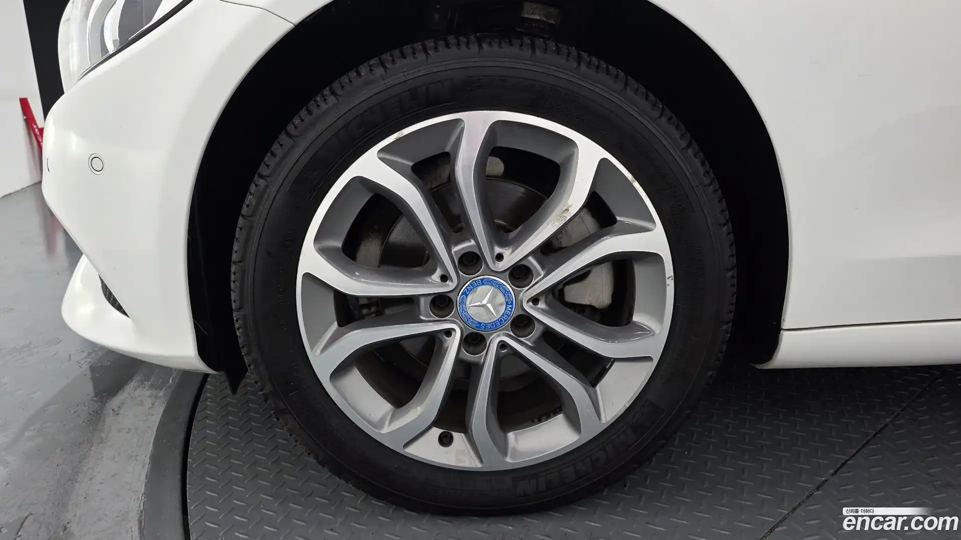 C-Class Mercedes-Benz 2015.9-OUTER-005