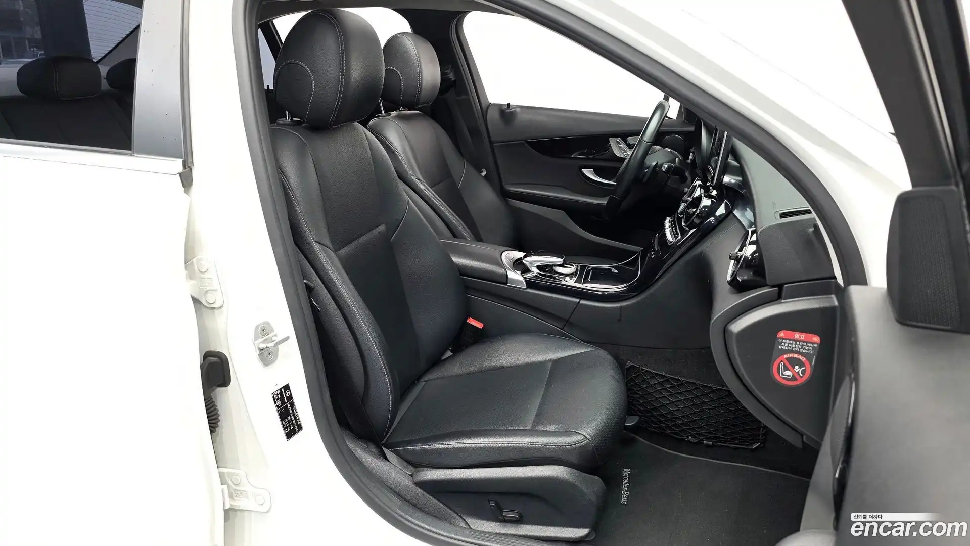 C-Class Mercedes-Benz 2015.9-OPTION-015