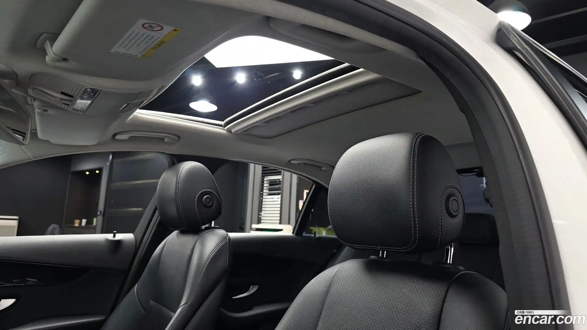 C-Class Mercedes-Benz 2015.9-OPTION-020
