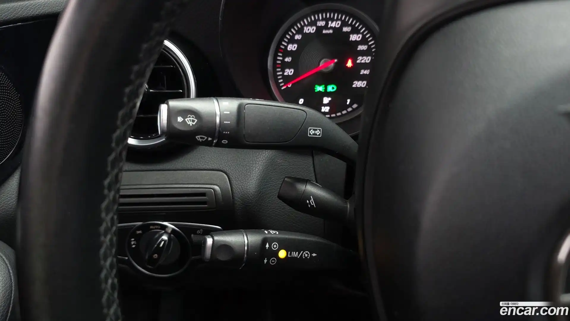 C-Class Mercedes-Benz 2015.9-OPTION-022