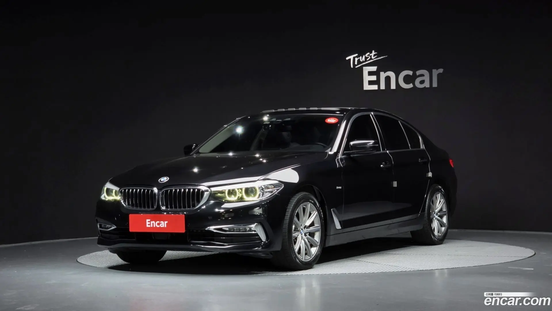 Main__Slider__Photo:5-Series BMW 2018.8-0