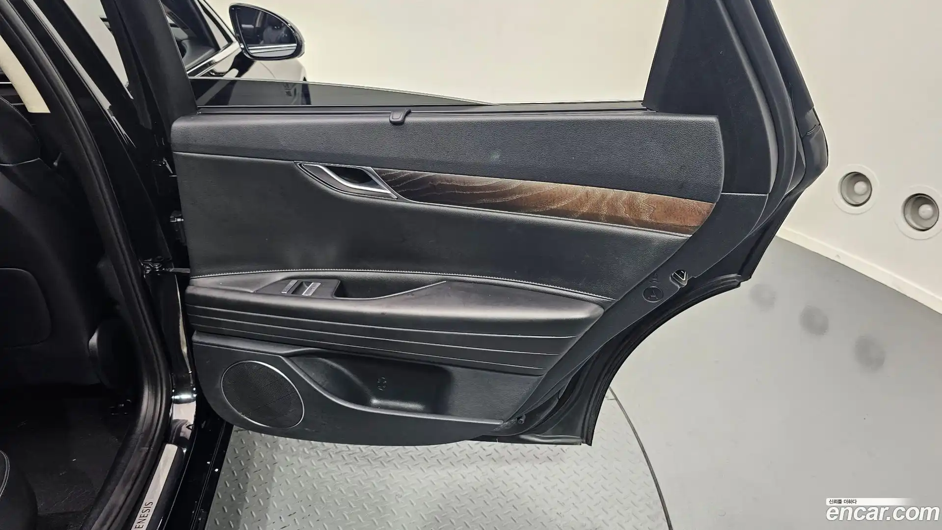 G80 Genesis 2021.7-INNER-035