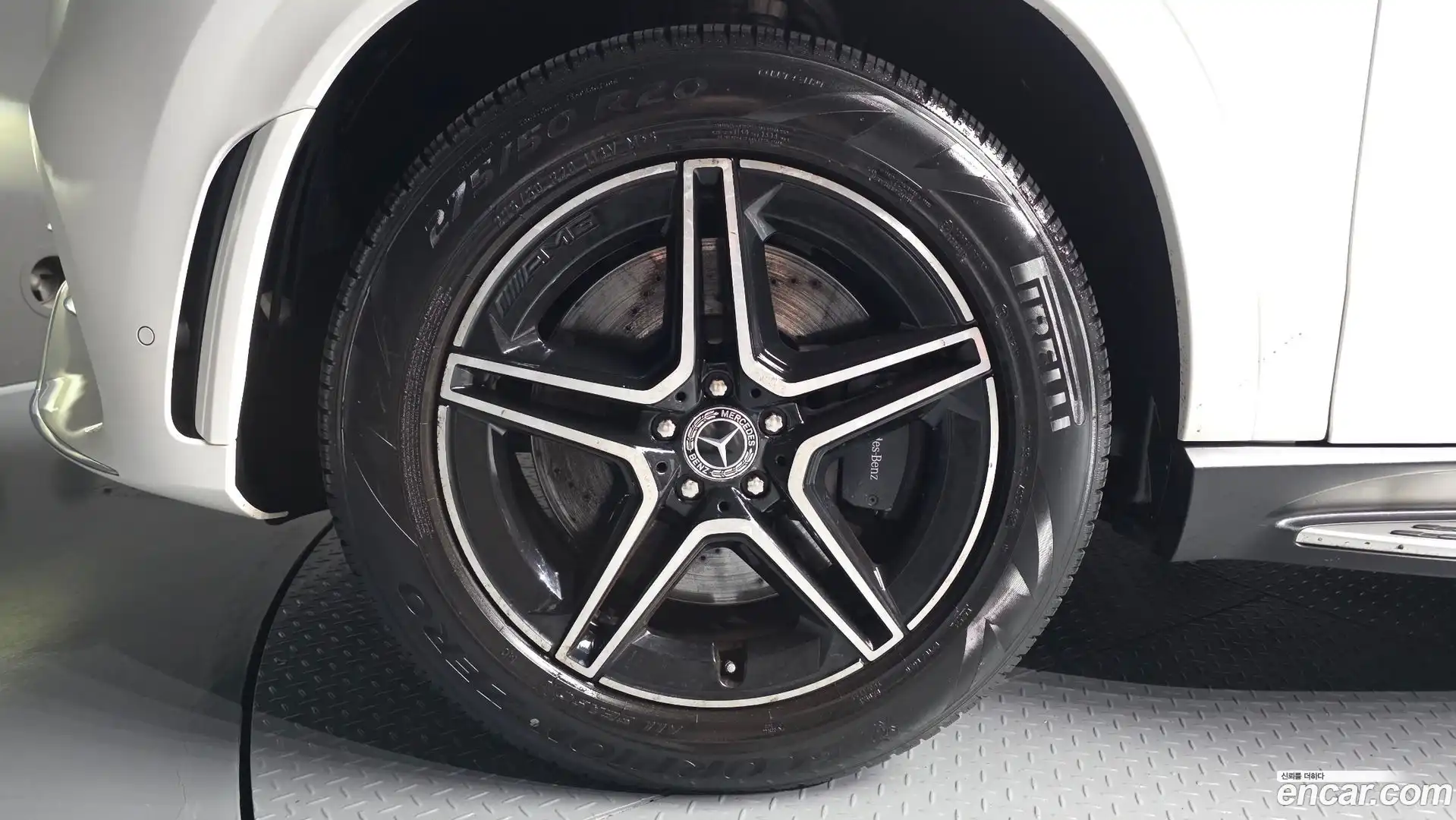 GLE-Class Mercedes-Benz 2019.11-OUTER-005