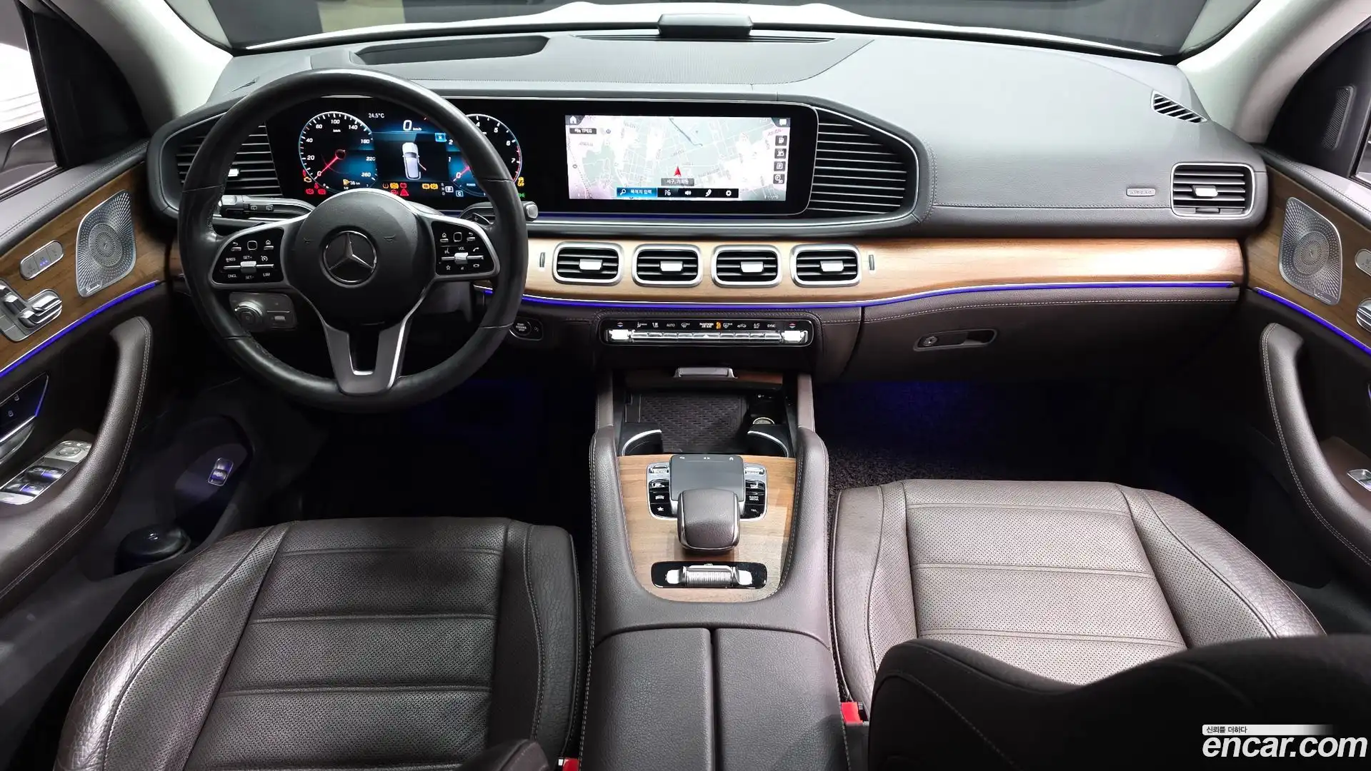 GLE-Class Mercedes-Benz 2019.11-INNER-007