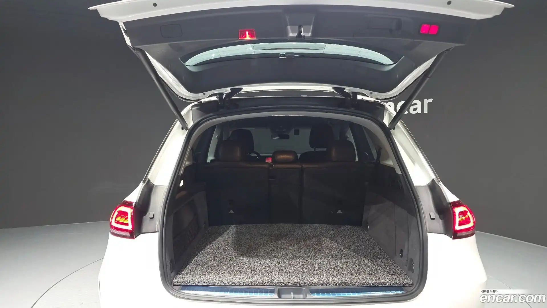 GLE-Class Mercedes-Benz 2019.11-OPTION-024