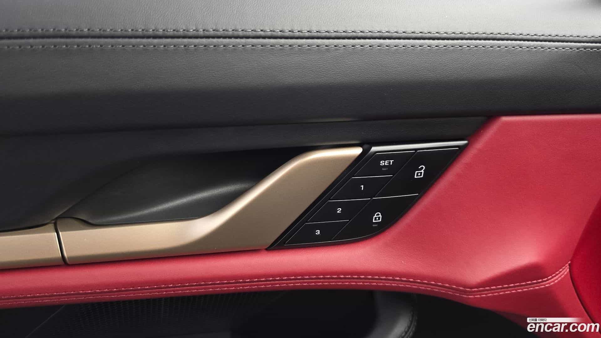 Taycan Porsche 2022.3-OPTION-048
