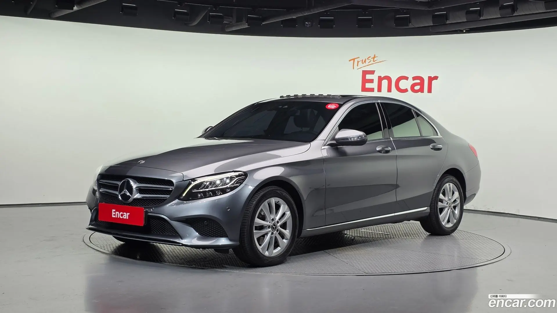 Main__Slider__Photo:C-Class Mercedes-Benz 2019.6-0