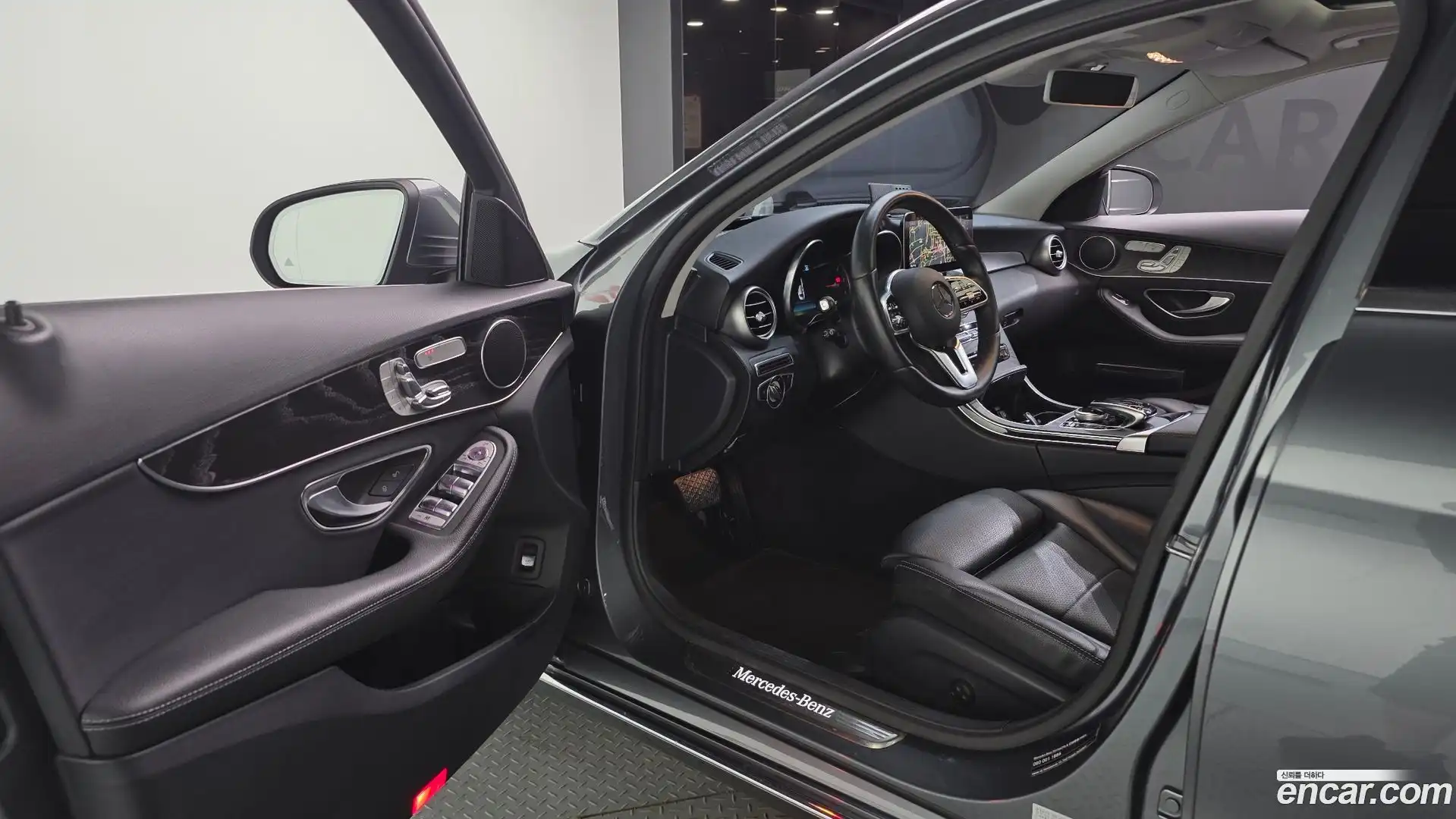 C-Class Mercedes-Benz 2019.6-INNER-010