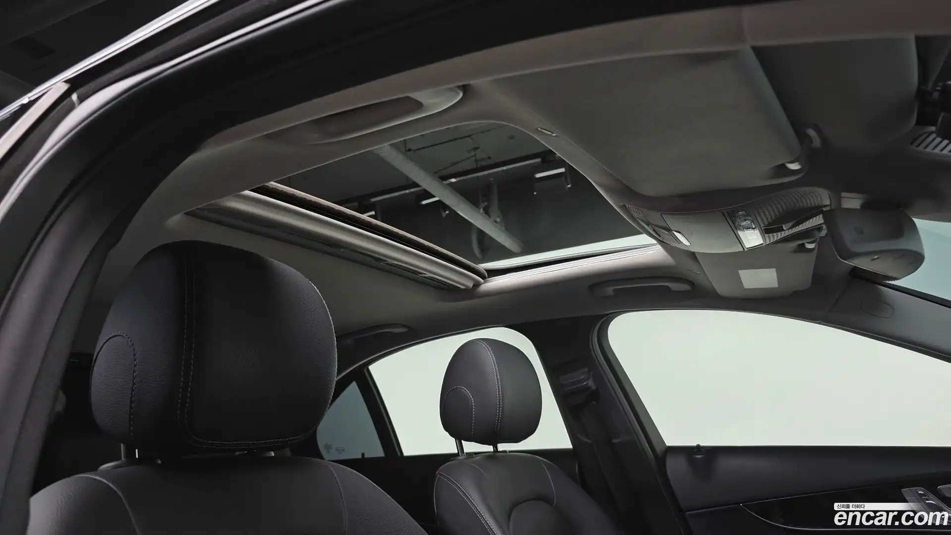 C-Class Mercedes-Benz 2019.6-OPTION-019