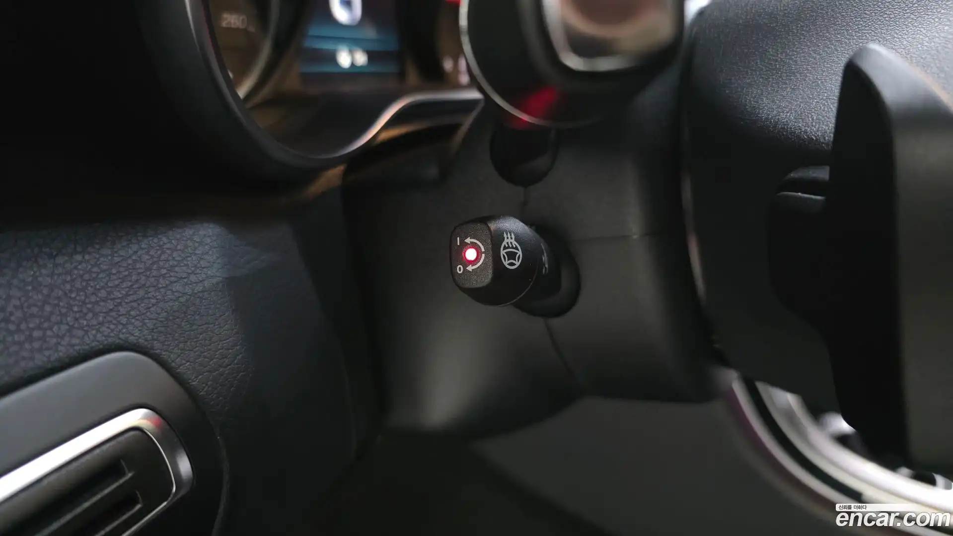 C-Class Mercedes-Benz 2019.6-OPTION-021