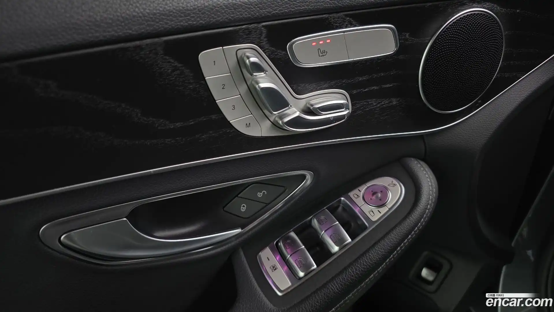 C-Class Mercedes-Benz 2019.6-OPTION-022