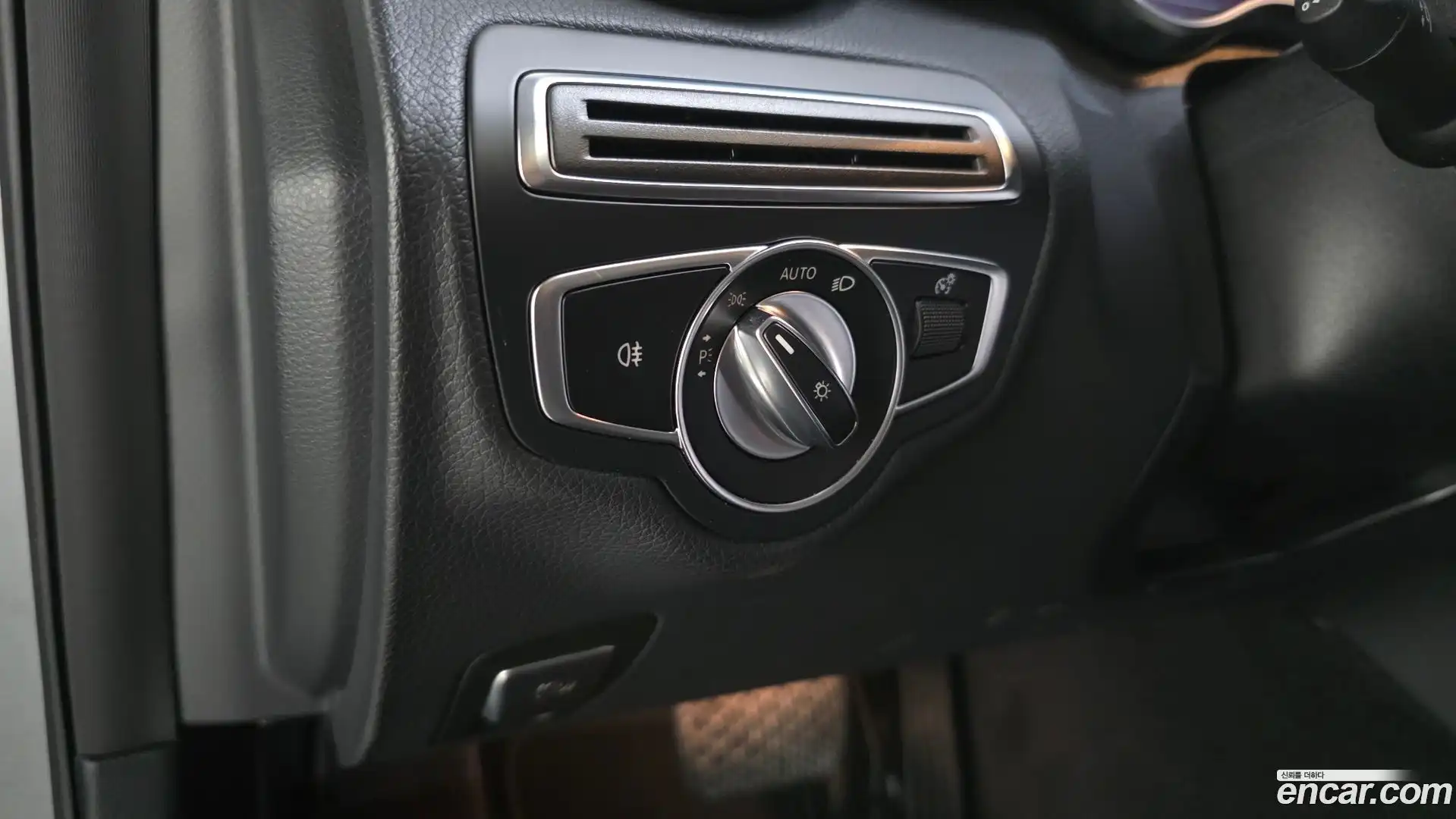 C-Class Mercedes-Benz 2019.6-OPTION-040