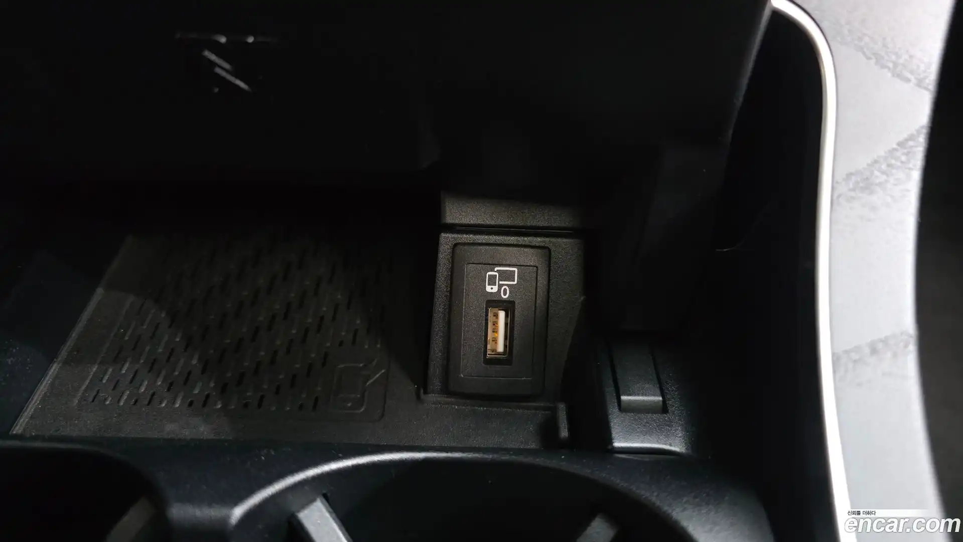 C-Class Mercedes-Benz 2019.6-OPTION-045