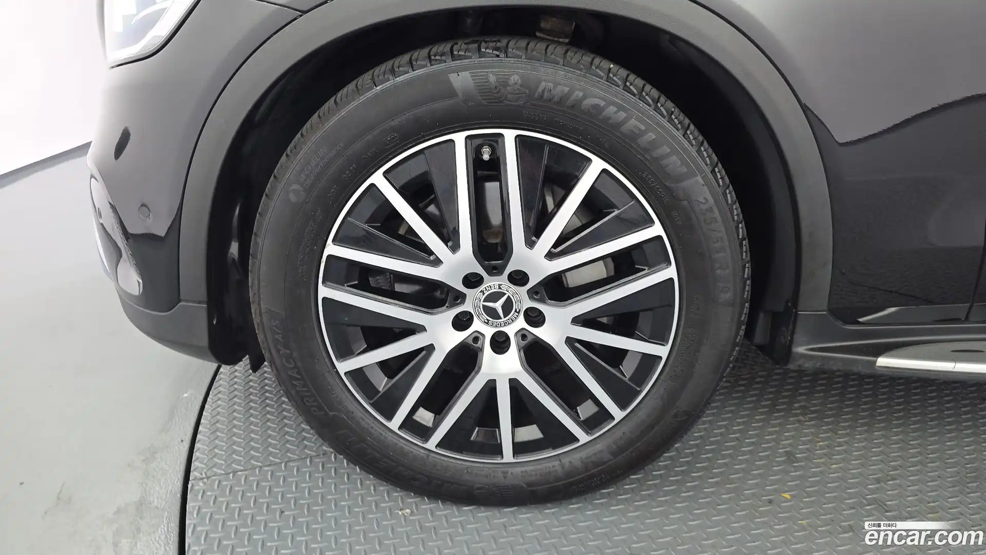 GLC-Class Mercedes-Benz 2020.0-OUTER-005
