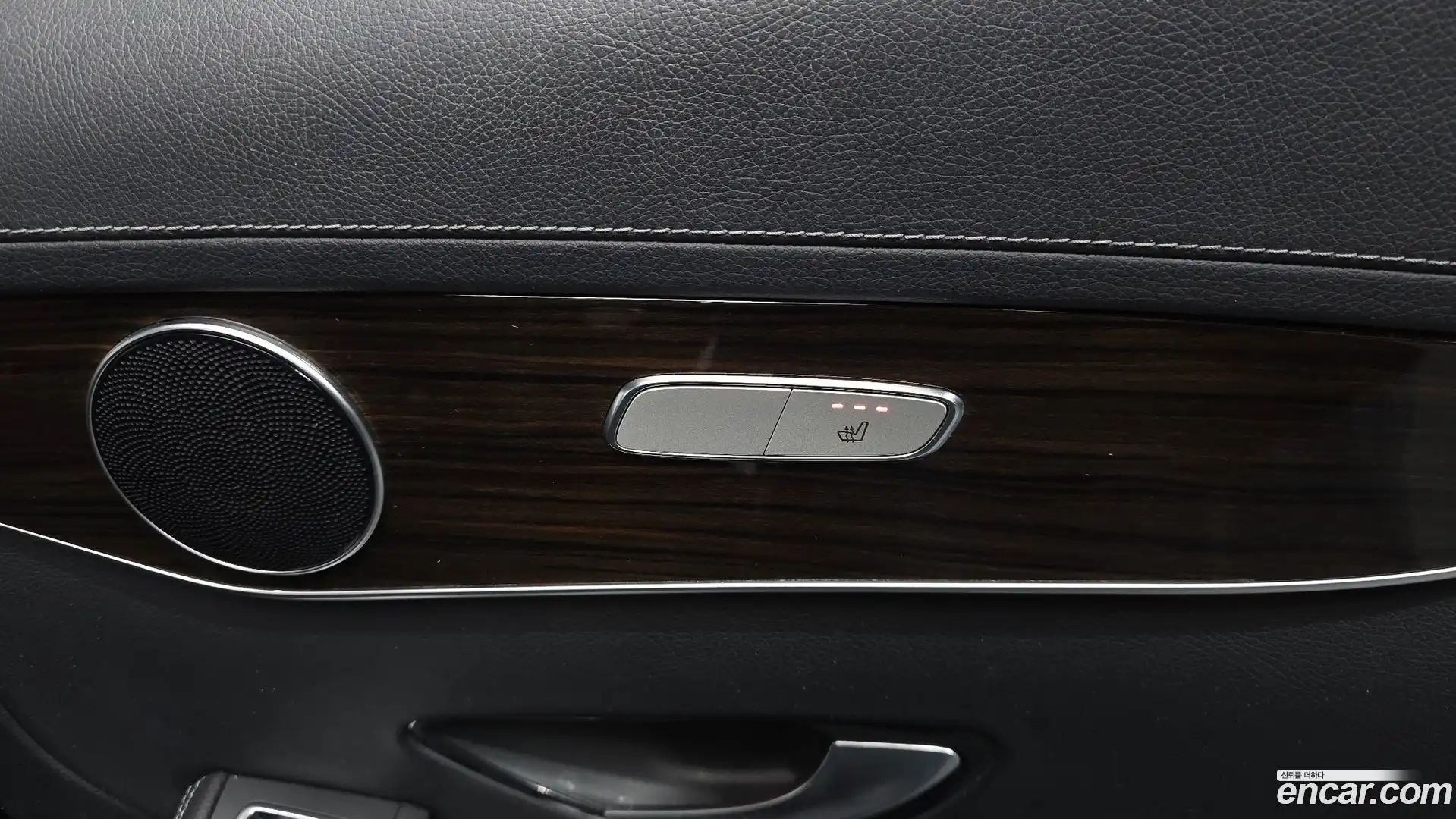 GLC-Class Mercedes-Benz 2020.0-OPTION-022