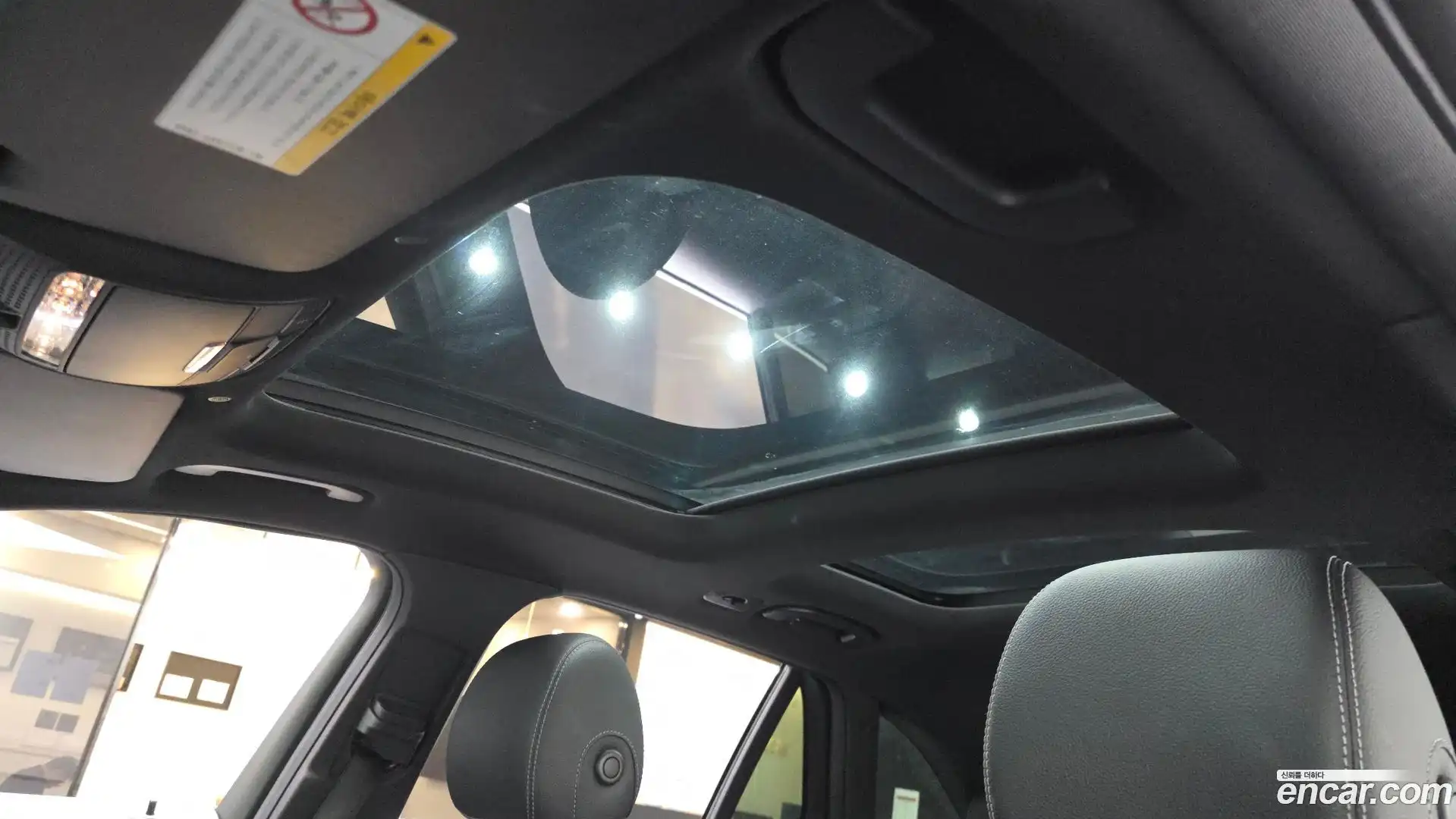 GLC-Class Mercedes-Benz 2020.0-OPTION-023