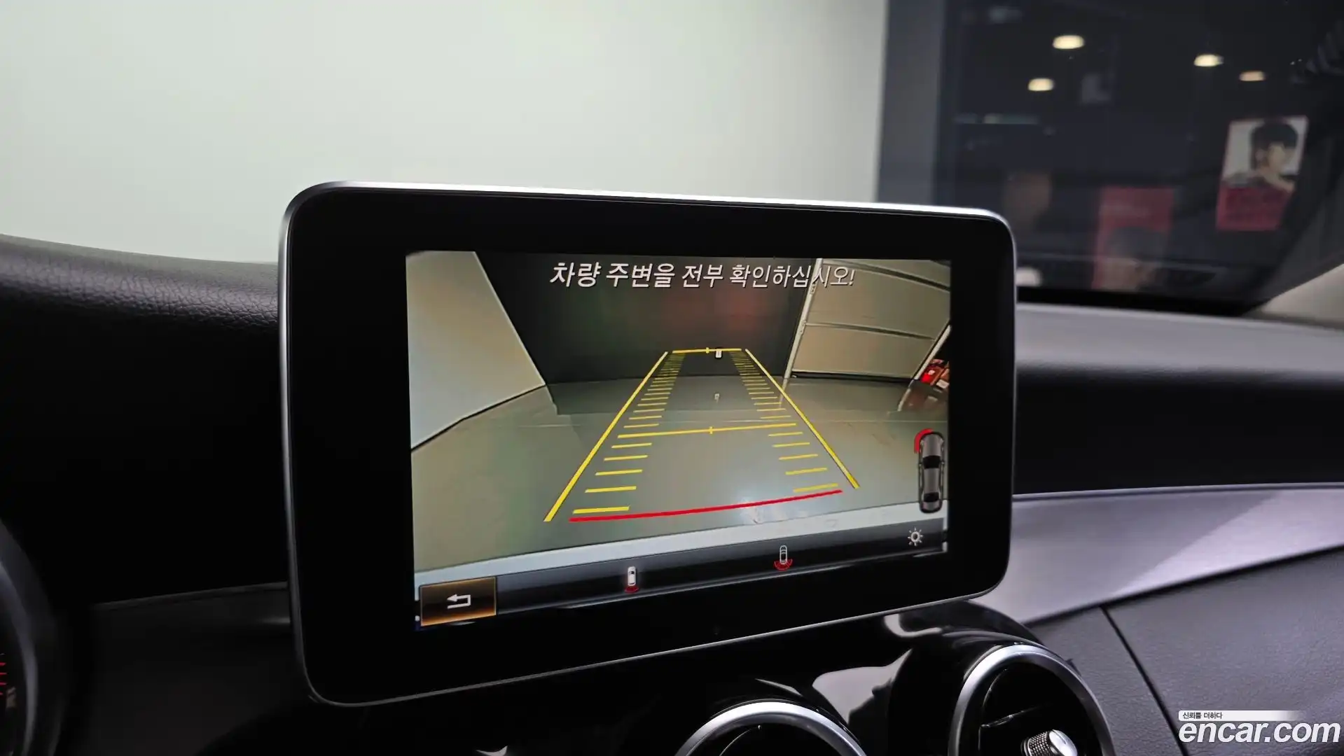 C-Class Mercedes-Benz 2018.0-OPTION-018