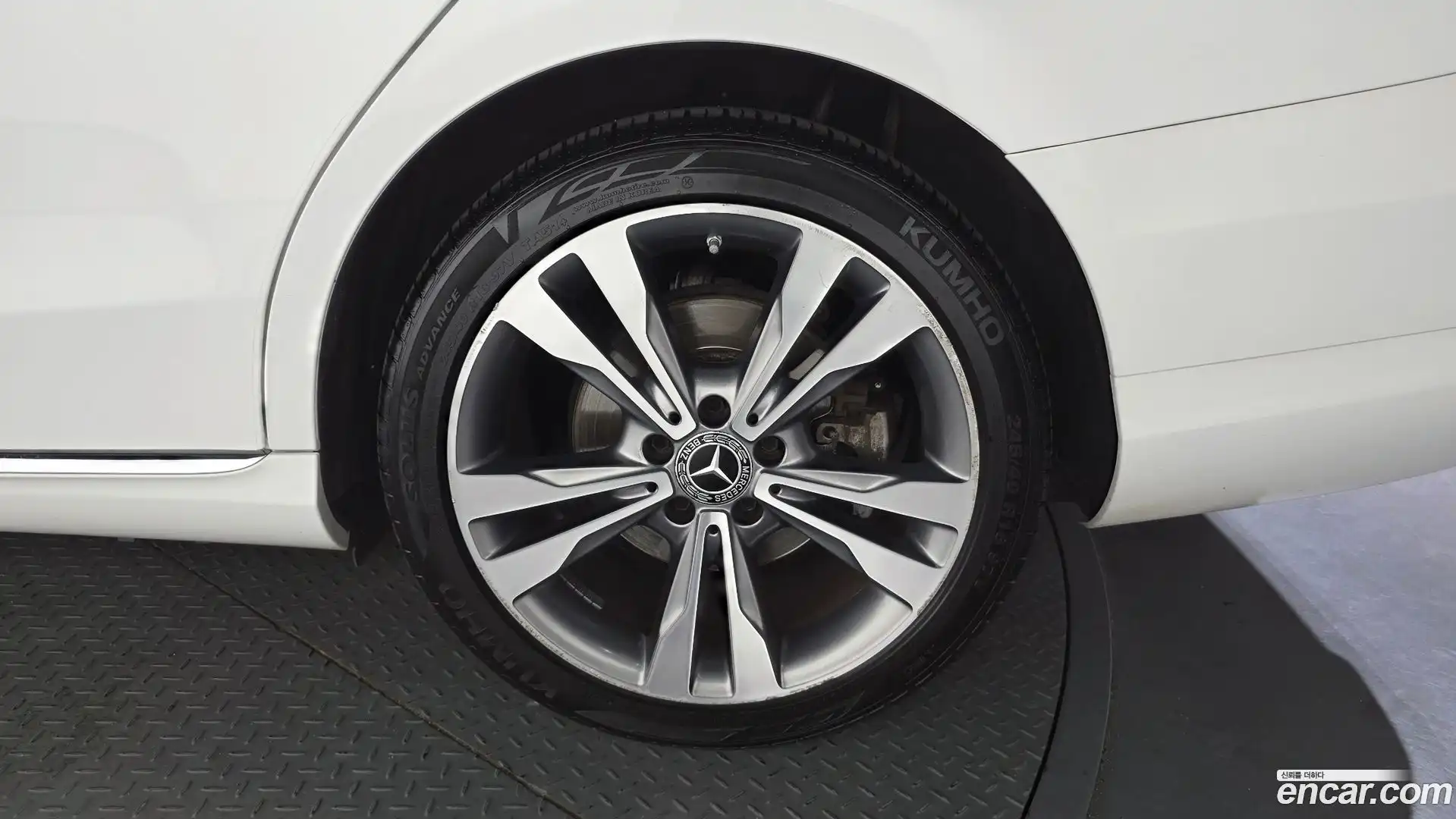 C-Class Mercedes-Benz 2018.0-OUTER-031