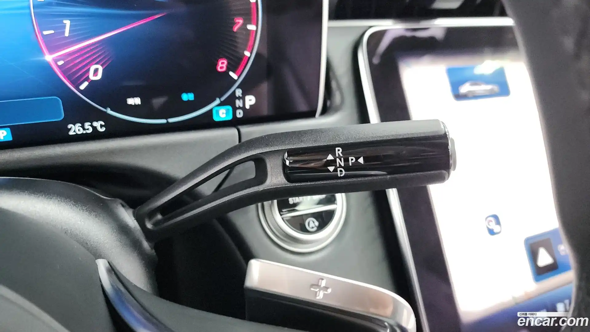 E-Class Mercedes-Benz 2025.3-INNER-009