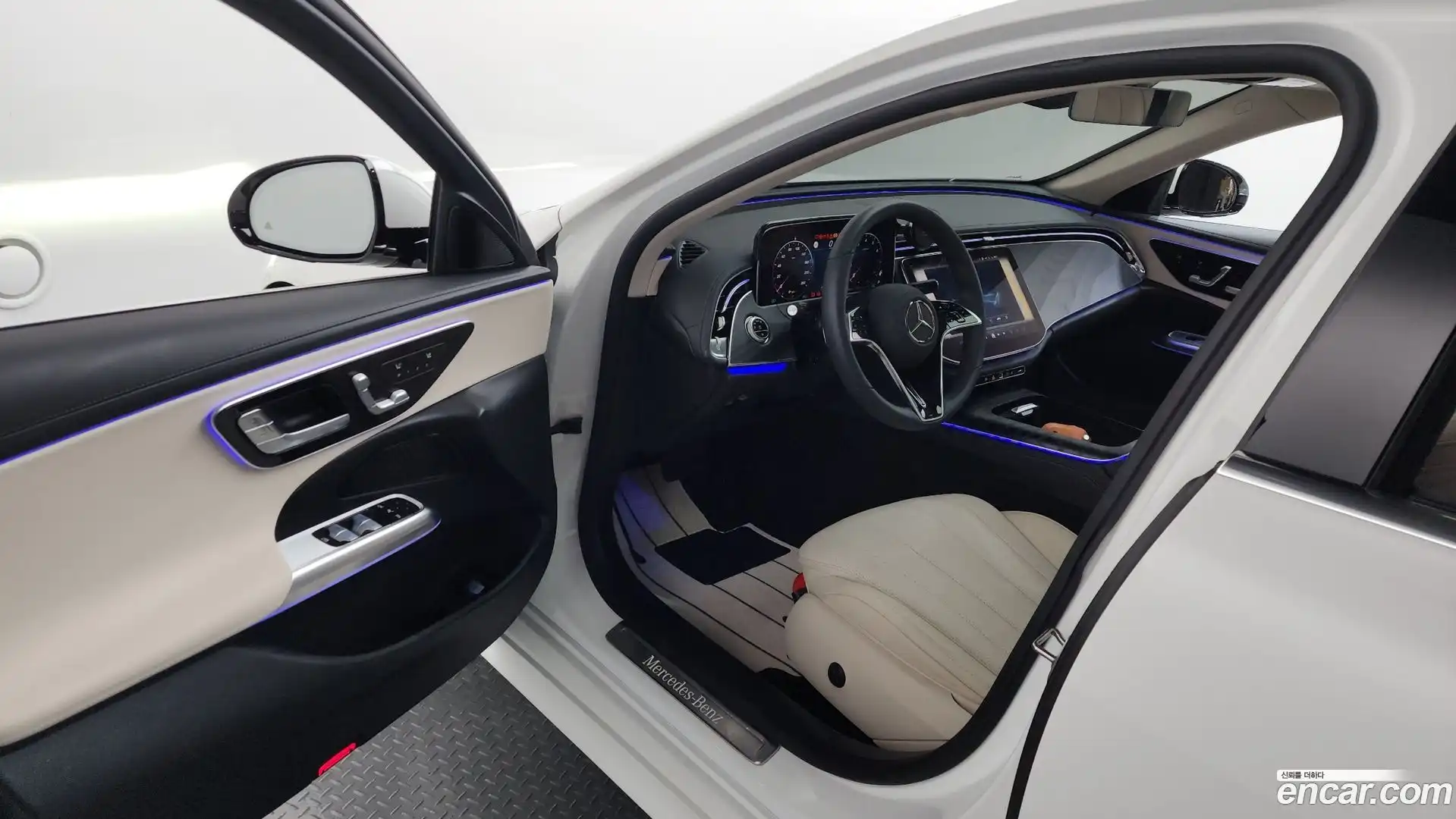 E-Class Mercedes-Benz 2025.3-INNER-010