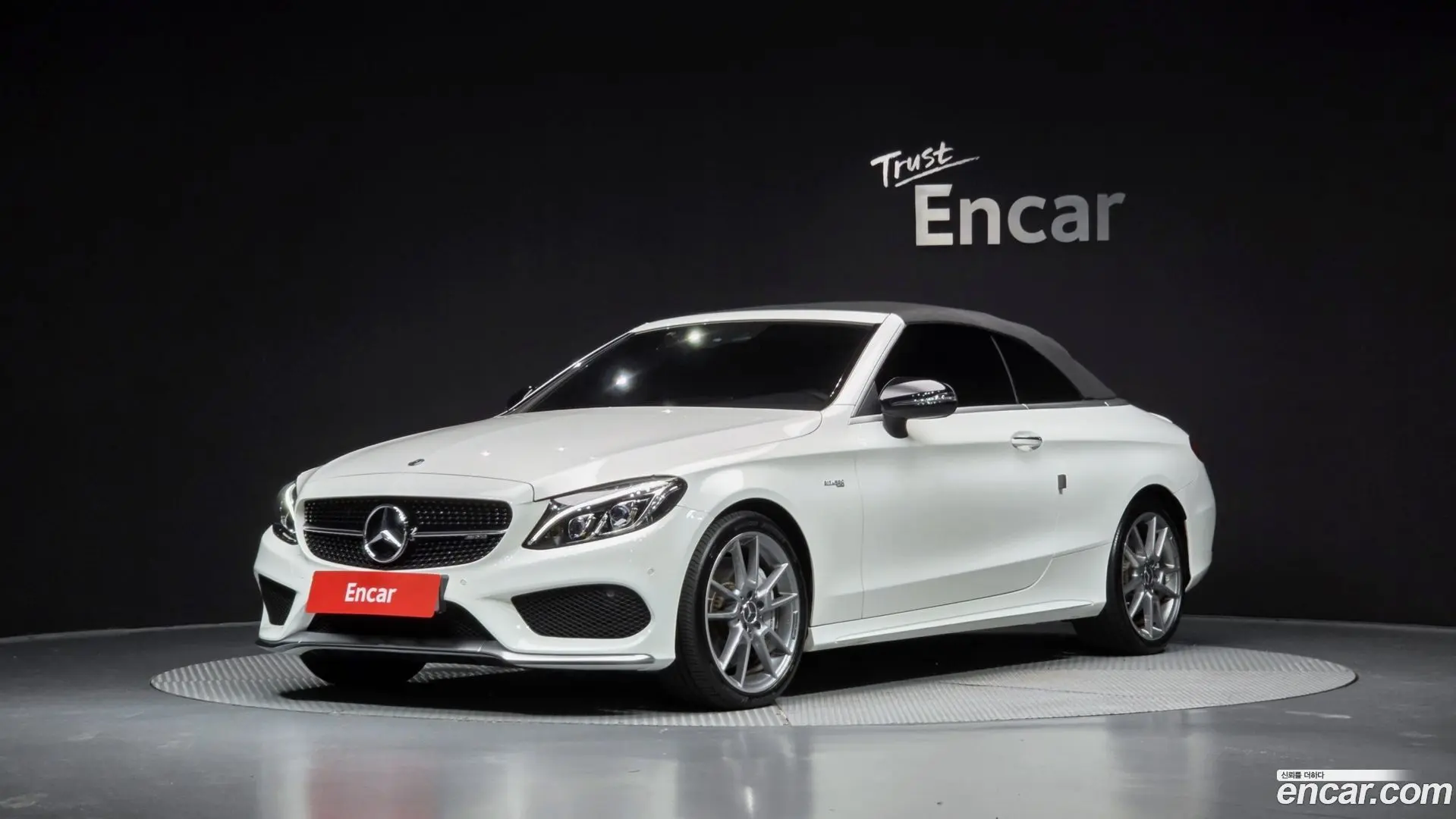 Main__Slider__Photo:C-Class Mercedes-Benz 2018.2-0