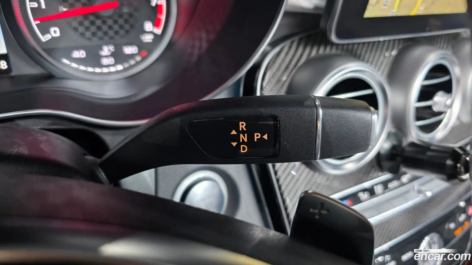 C-Class Mercedes-Benz 2018.2-INNER-009