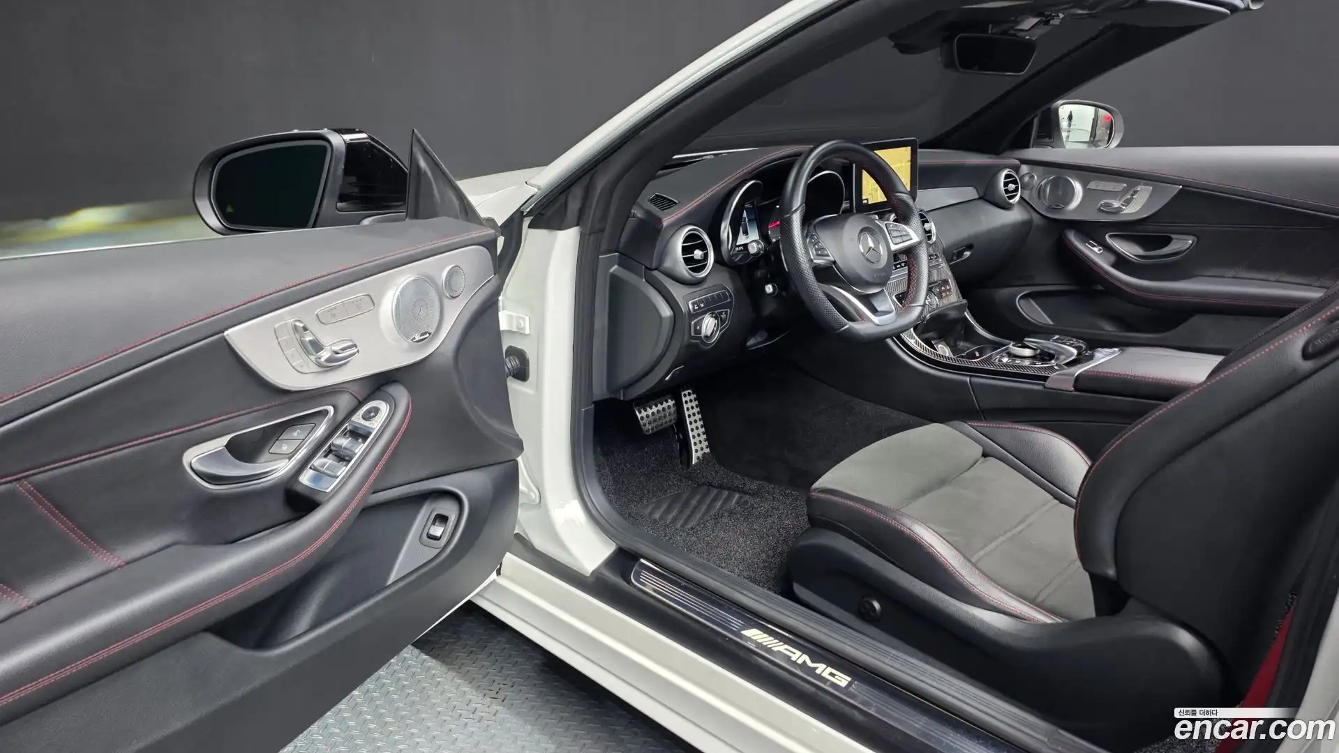 C-Class Mercedes-Benz 2018.2-INNER-010