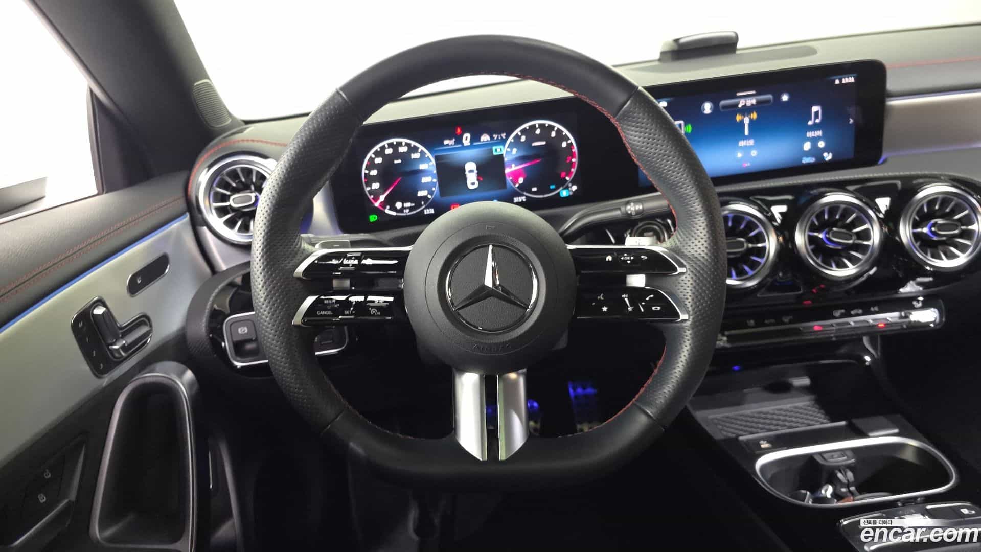CLA-Class Mercedes-Benz 2024.1-OPTION-018