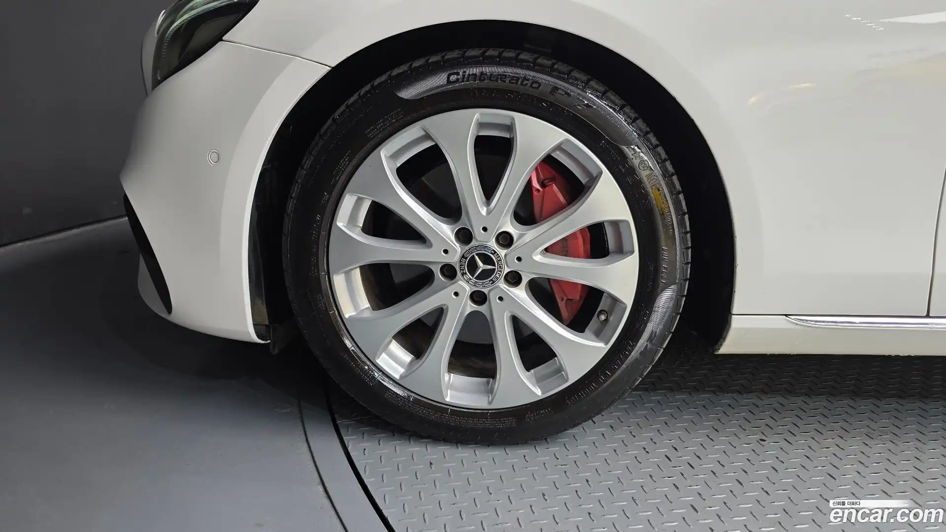 E-Class Mercedes-Benz 2016.8-OUTER-005