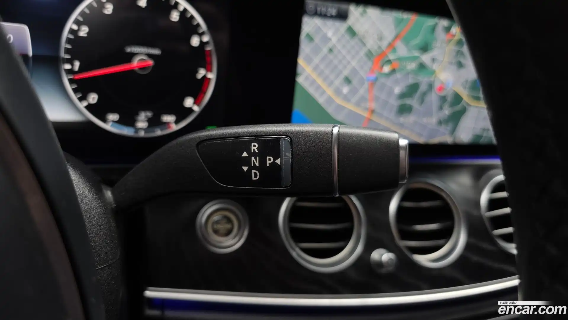 E-Class Mercedes-Benz 2016.8-INNER-009
