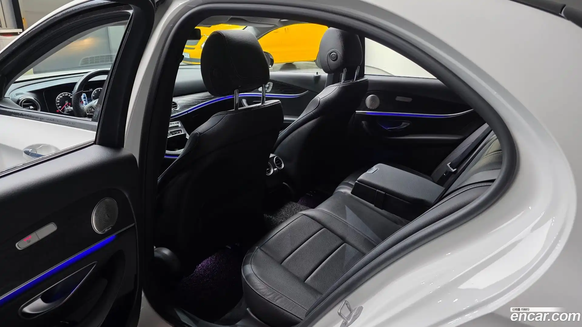 E-Class Mercedes-Benz 2016.8-OPTION-015