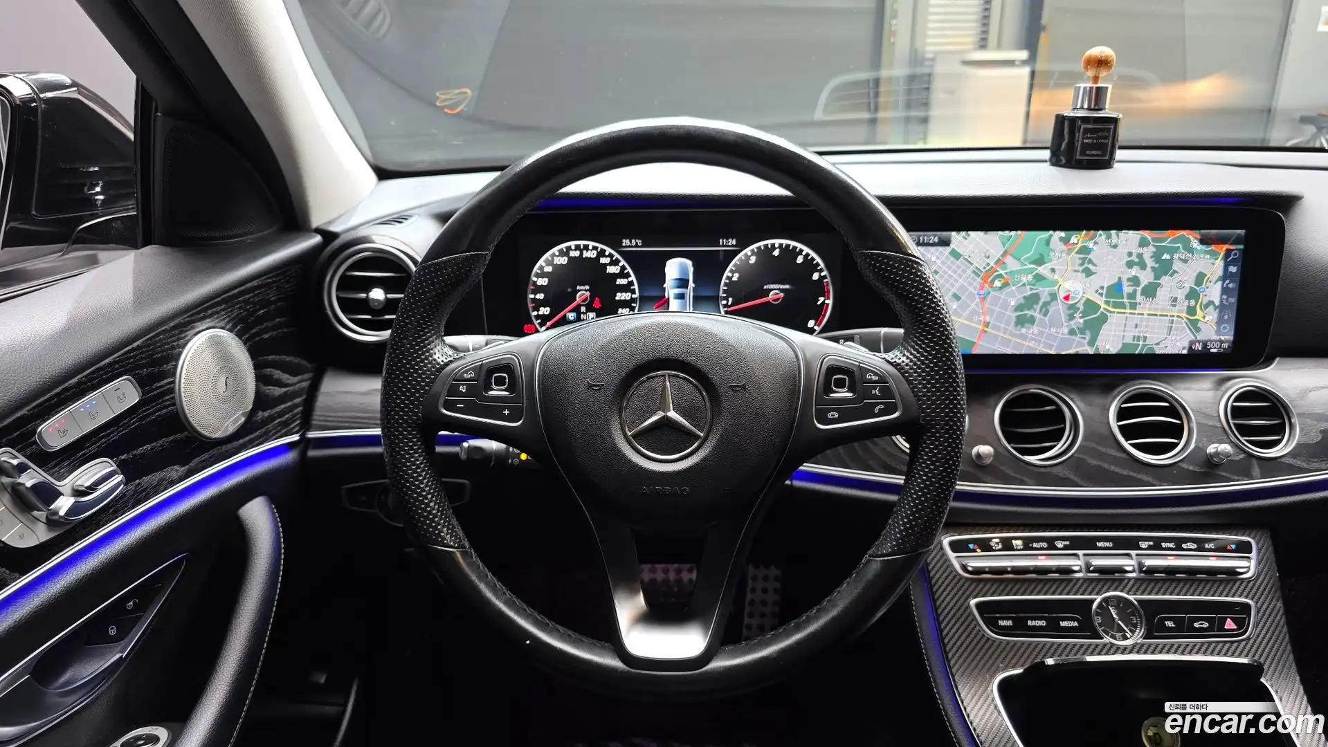 E-Class Mercedes-Benz 2016.8-OPTION-017