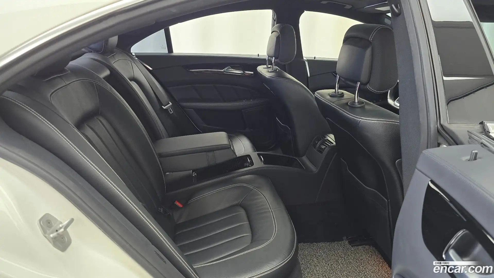 CLS-Class Mercedes-Benz 2017.8-OPTION-015