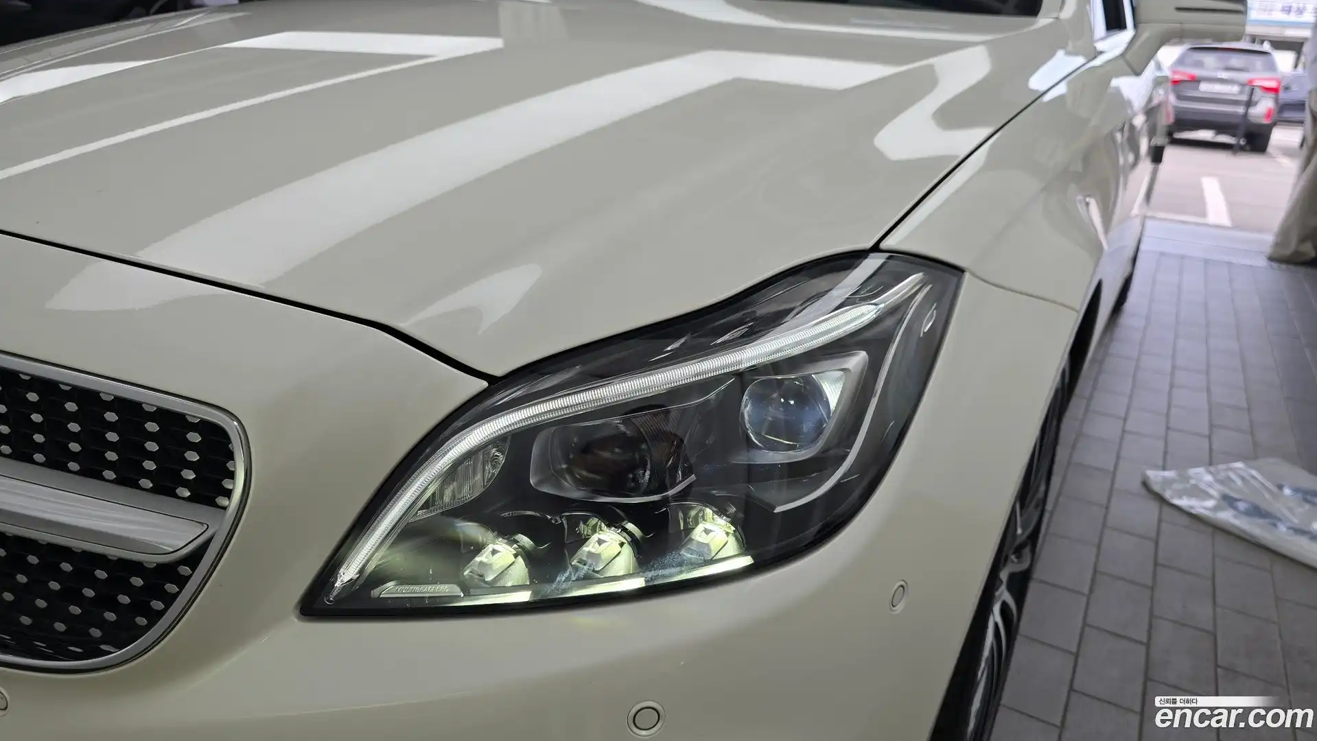 CLS-Class Mercedes-Benz 2017.8-OUTER-032