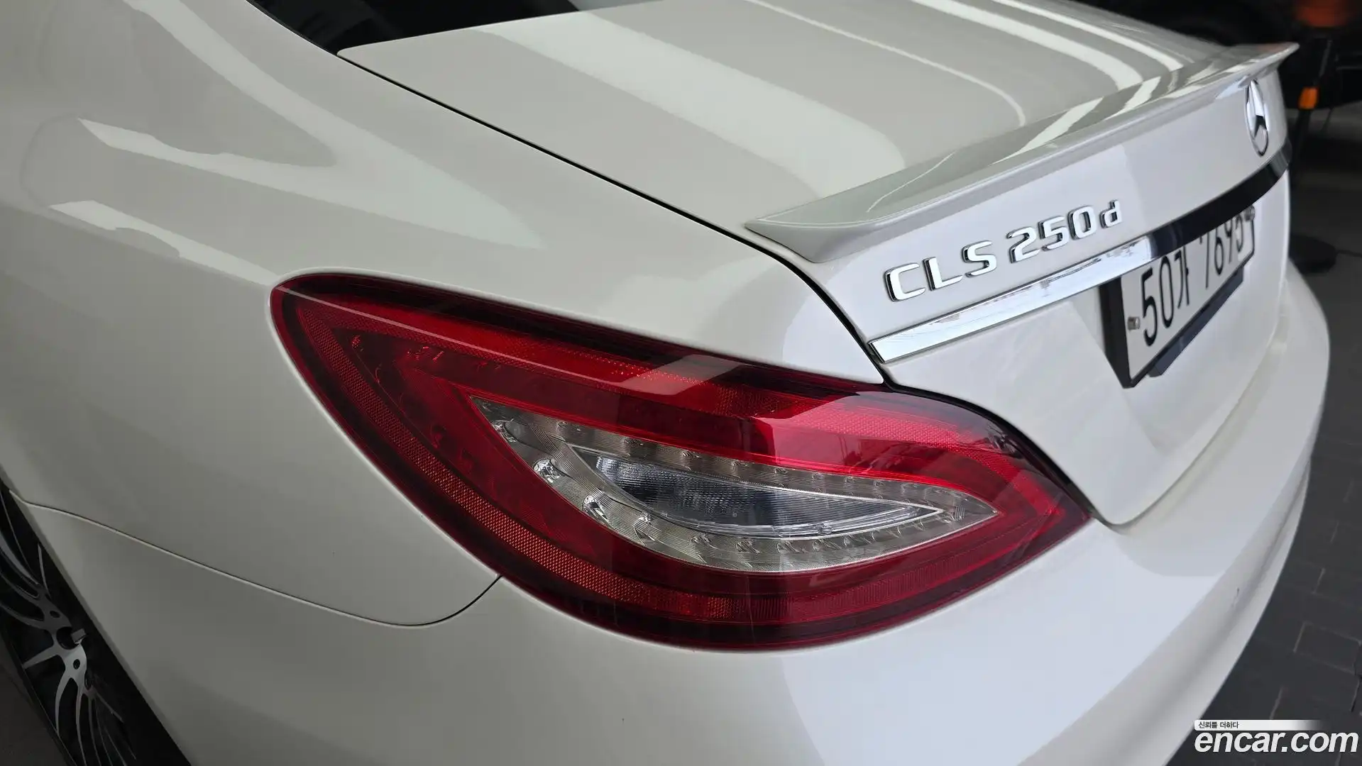 CLS-Class Mercedes-Benz 2017.8-OUTER-033